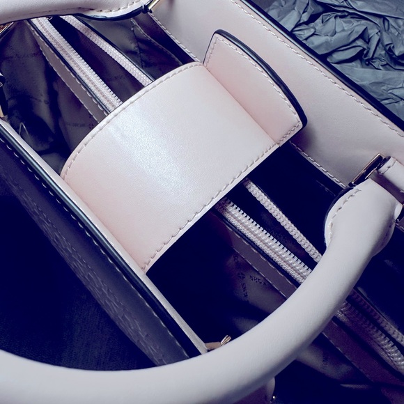 MICHAEL KORS SATCHEL BAG - Picture 6 of 8